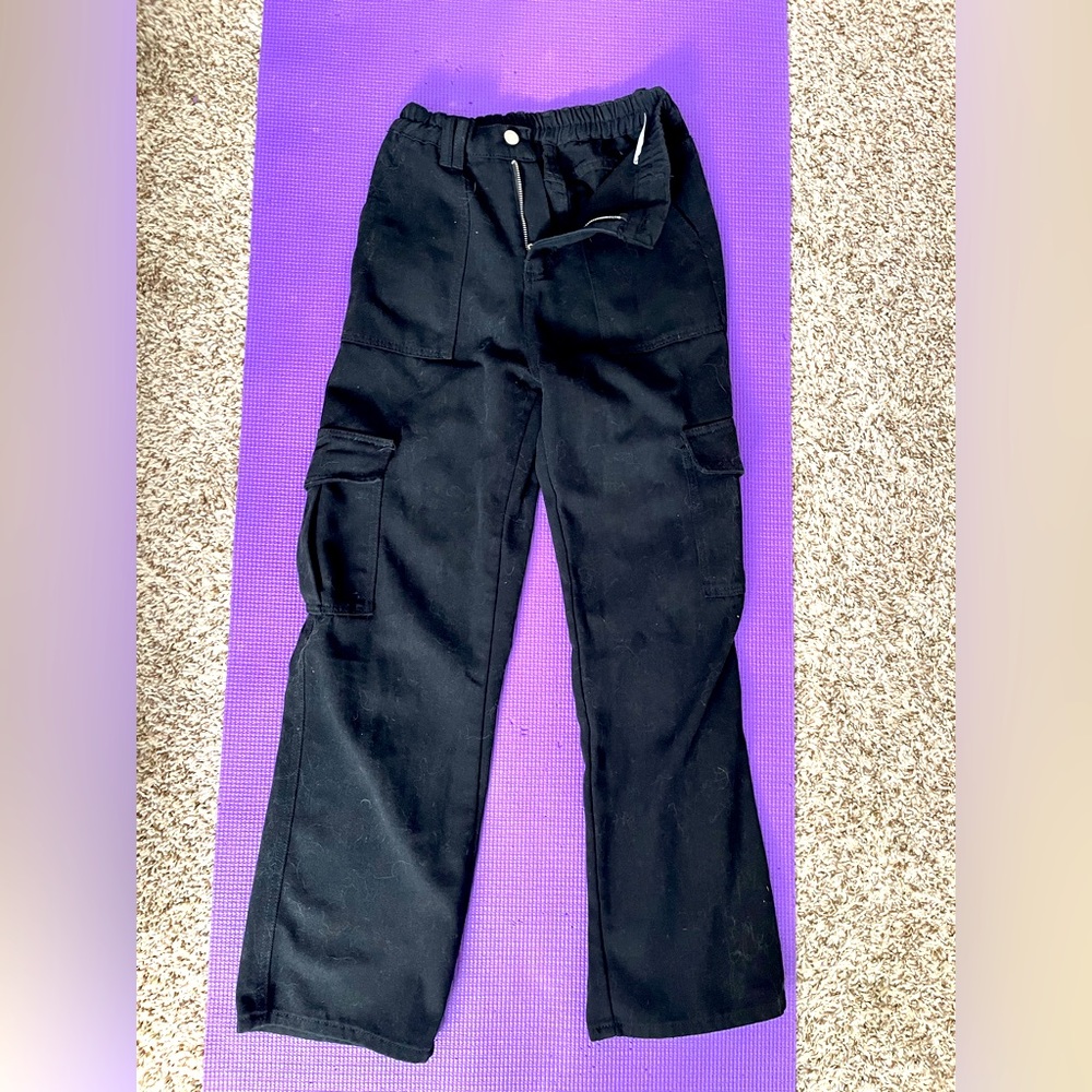 Black cargo pants women’s
